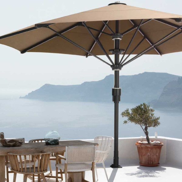 One Bahama One Sonnenschirm I Design by Studio F.A. Porsche