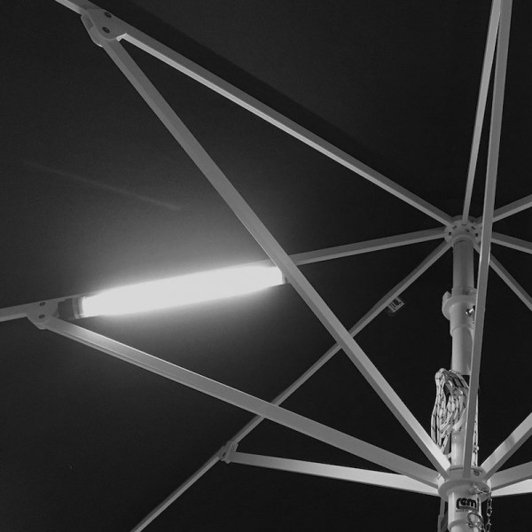 LED-Beleuchtung für Sonnenschirme LED-Beleuchtung für Sonnenschirme